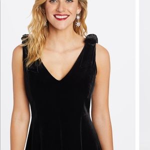 Draper James black velvet dress! Size 6! NWT